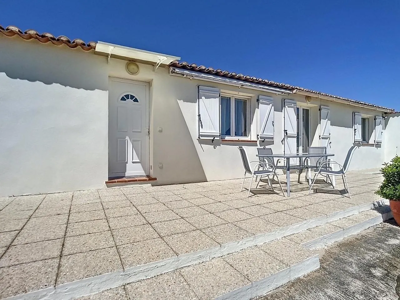 Maison 50M2 Dans Propriete Privee A 20 Minutes De La Mer مارسيليا 0*,